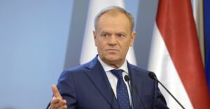 バルト海の電力ケーブル付近にロシア「影の船団」、ポーランドが介入