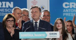 ルーマニア首相が辞任表明 やり直し大統領選、極右首位