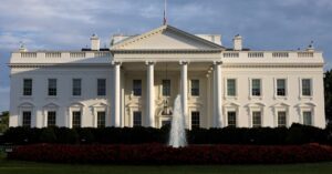 トランプ米政権、国家安全保障会議の職員数十人を解雇＝関係筋