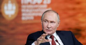 プーチン氏「ウクライナ全土がロシアのもの」、スムイ州占領も示唆