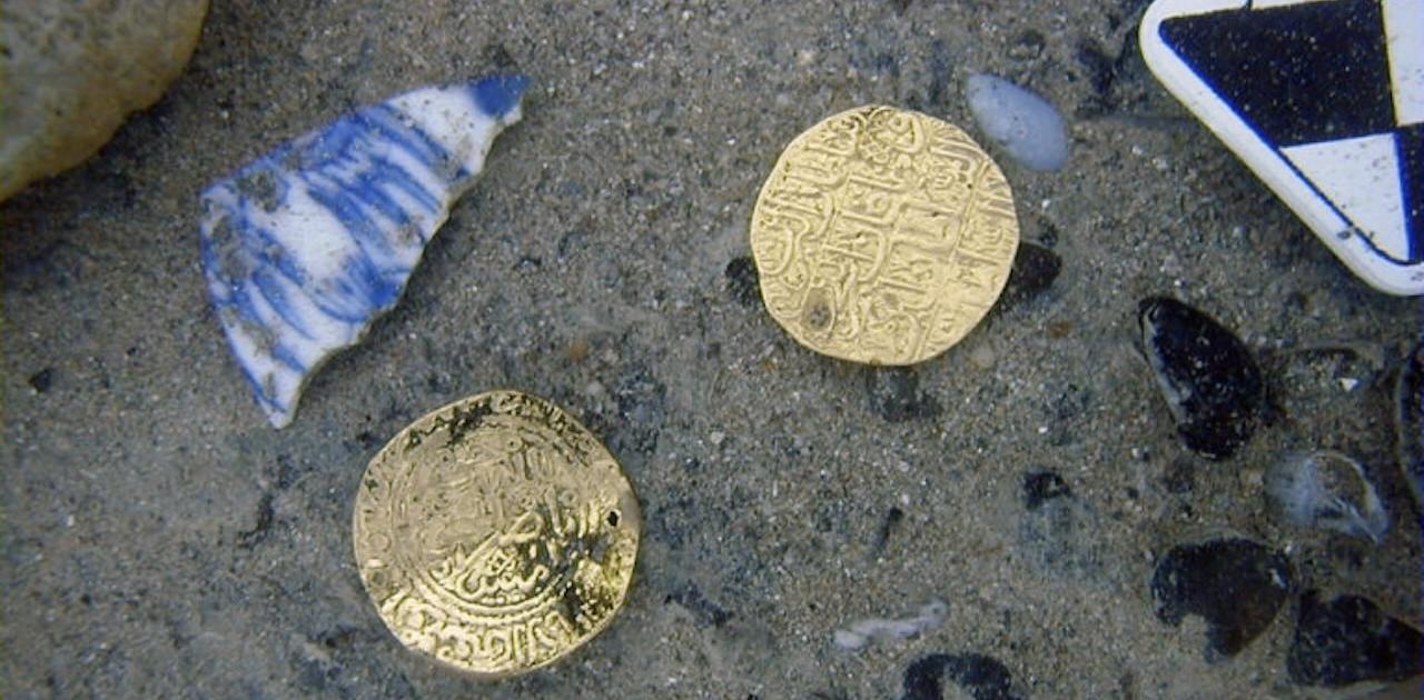 300年前に海賊に沈められたポルトガル船から大量の宝石が見つかる