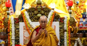 ダライ・ラマ「130歳以上生きたい」、90歳誕生日控え
