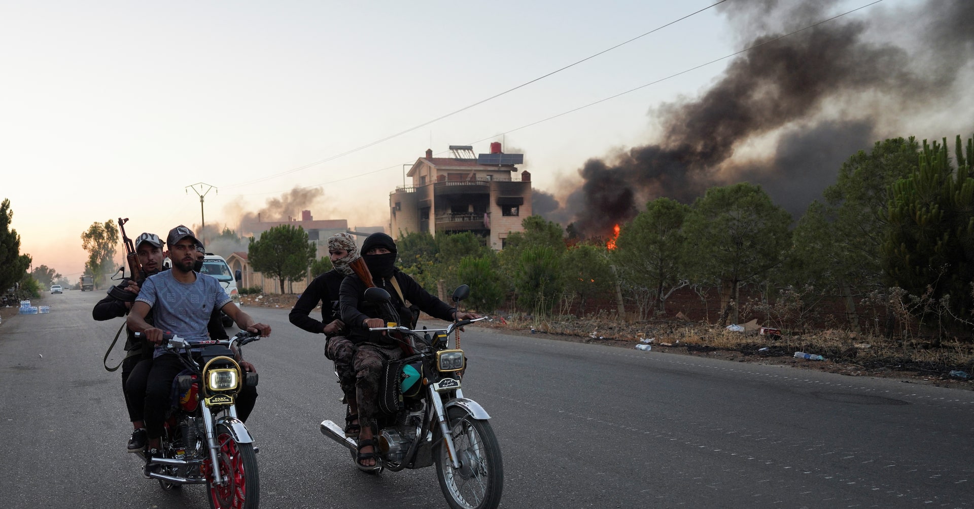 シリア南部で衝突激化、暫定政府は停戦実施に苦慮