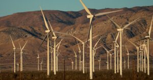 トランプ米大統領、再生可能エネルギー補助金廃止へ