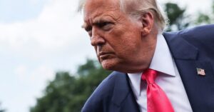 トランプ氏「ウクライナはモスクワ攻撃すべきでない」、長距離兵器巡る報道受け