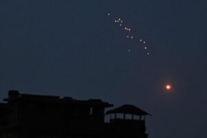 ロシアがウクライナに大規模攻撃、ポーランドは戦闘機を緊急発進（CNN.co.jp）