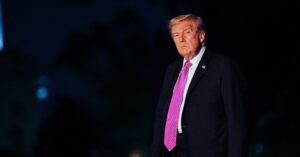 米軍、ベネズエラからの麻薬密売船攻撃 3人殺害＝トランプ大統領