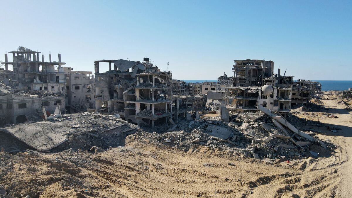 ハマスとイスラエル、人質遺体返還巡り対立－合意履行で早くも隔たり