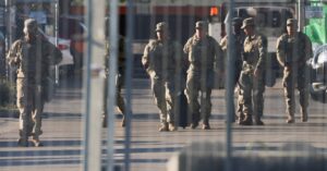 コラム：犯罪率低下でも州兵派遣、トランプ氏に削られる主要都市の経済力